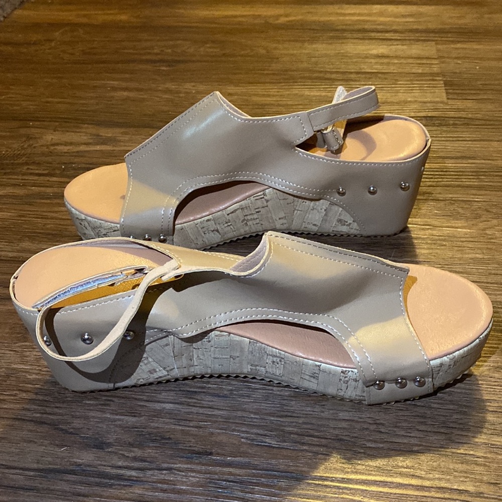 Tan Open Toed Platform Sandals, Size 10 - image 2
